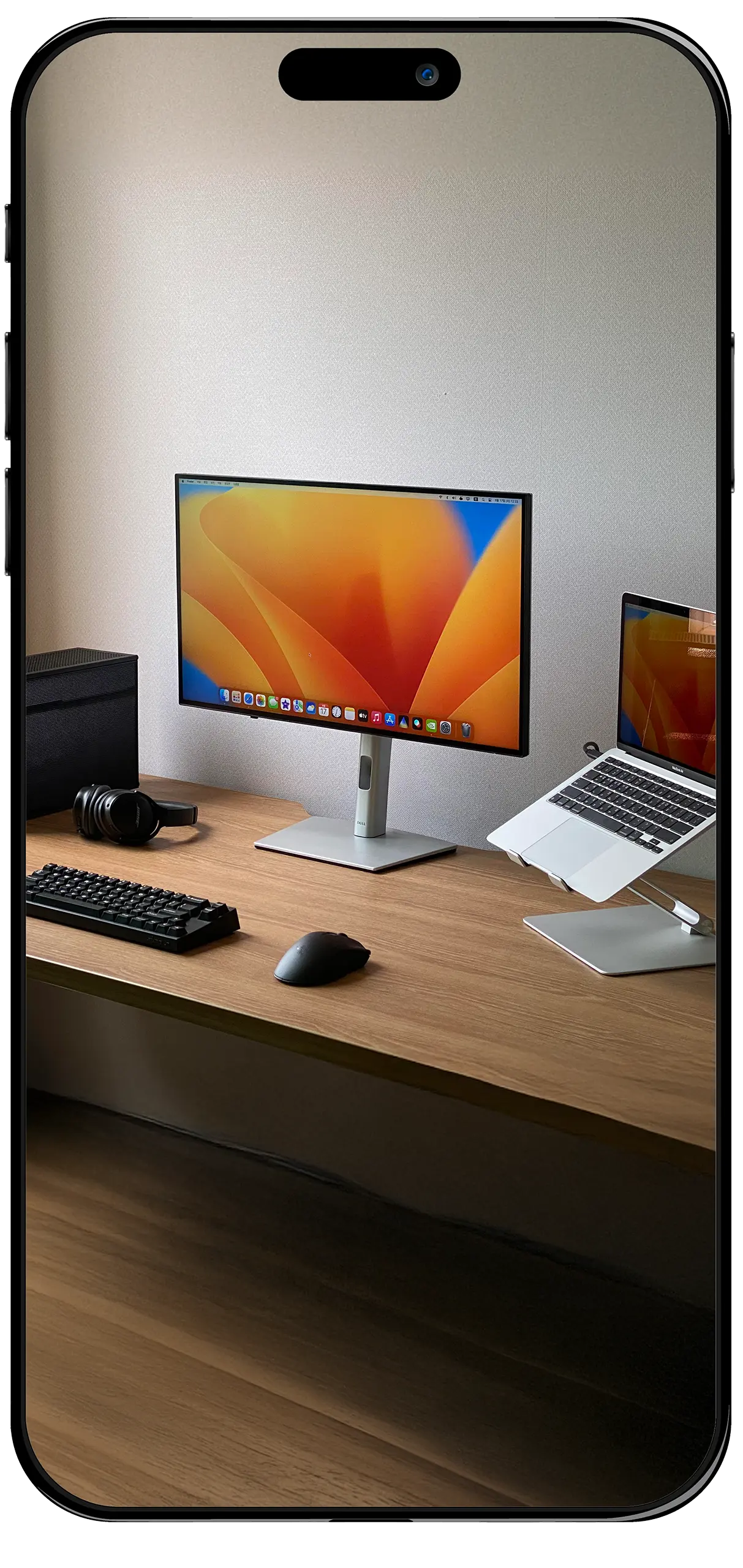 Clean Desk Office Image for Cable Tie Up